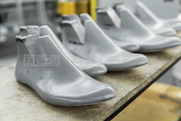 塑料制品在制鞋业中的应用与制造工艺